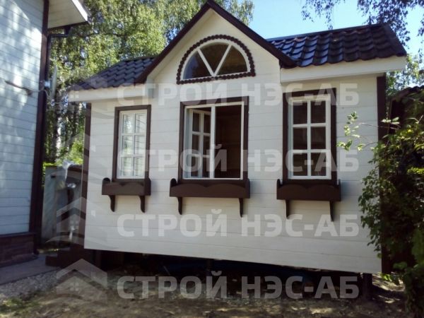 Цветочница деревянная (фигурная)